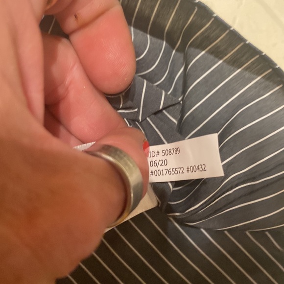 Mens EXPRESS L/S Button Down! Vertical Stripes! Dress Shirt LARGE Brand NEW!🔥🎄 - Picture 10 of 15